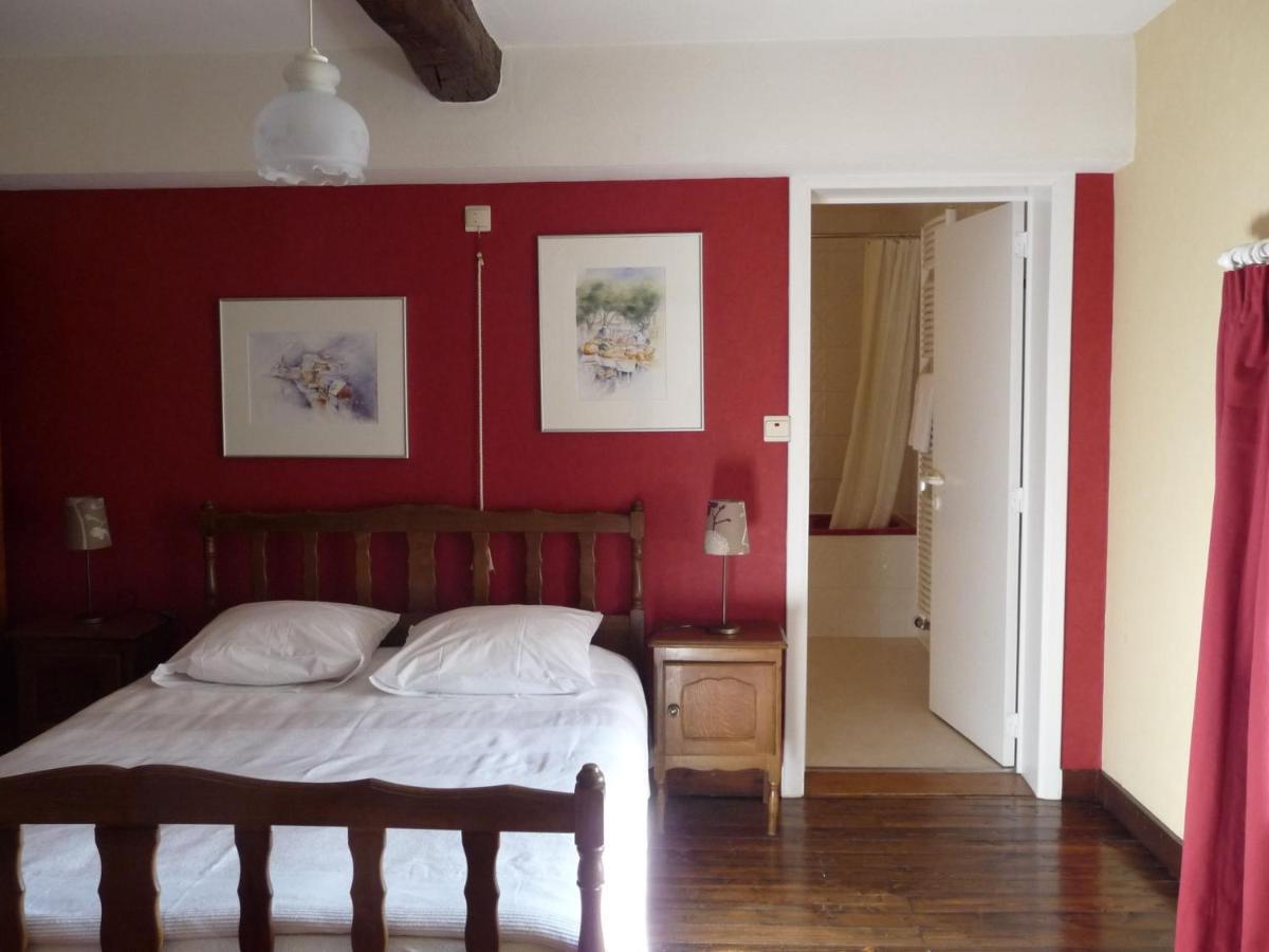 Spacious Holiday Home In Humain With Garden مارشه ان فامن المظهر الخارجي الصورة